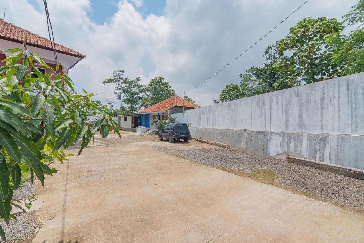 Reddoorz Syariah @ Tambak Mekar Street Subang Otel Djalantjagak Dış mekan fotoğraf