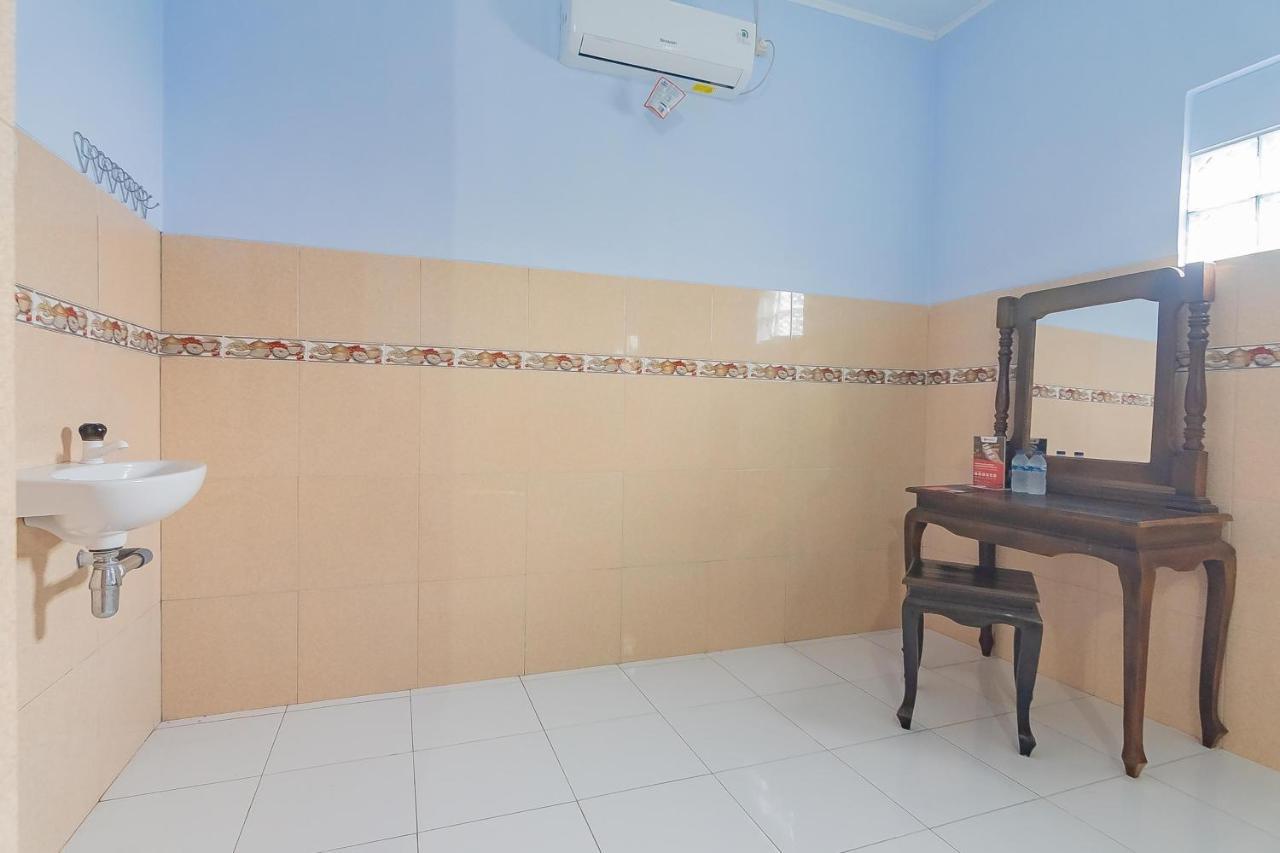 Reddoorz Syariah @ Tambak Mekar Street Subang Otel Djalantjagak Dış mekan fotoğraf